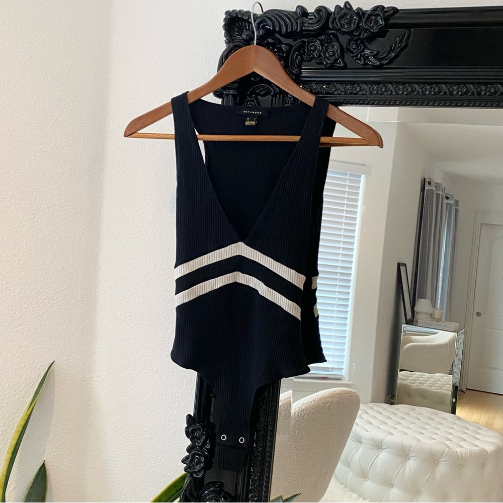 Revamped | Women’s Black Striped Plunge Ribbed Thong Bodysuit